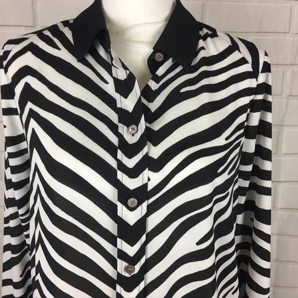 Vince Camuto Zebra Print Chiffon Oversized Top - Picture 2 of 8